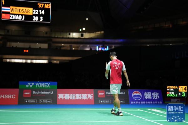 他不但频频 他不但频频